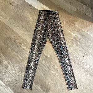 Commando snakeskin leggings